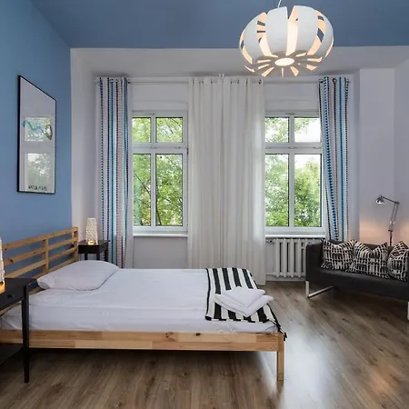 Sztukateria Dom Pracy Twórczej Hostal *