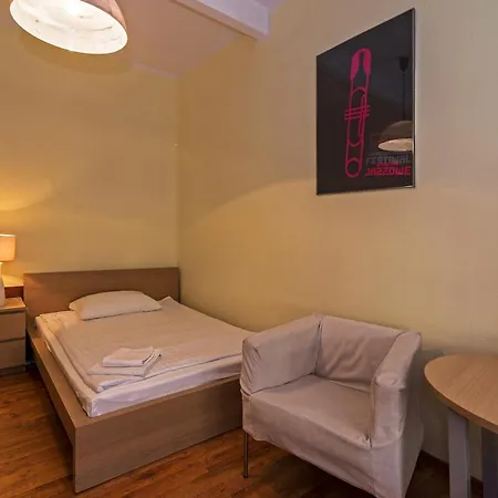 Sztukateria Dom Pracy Twórczej Hostal